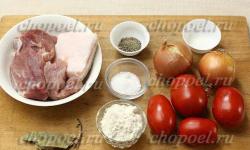 جولاش لحم الخنزير مع المرق، وصفة مع الصورة